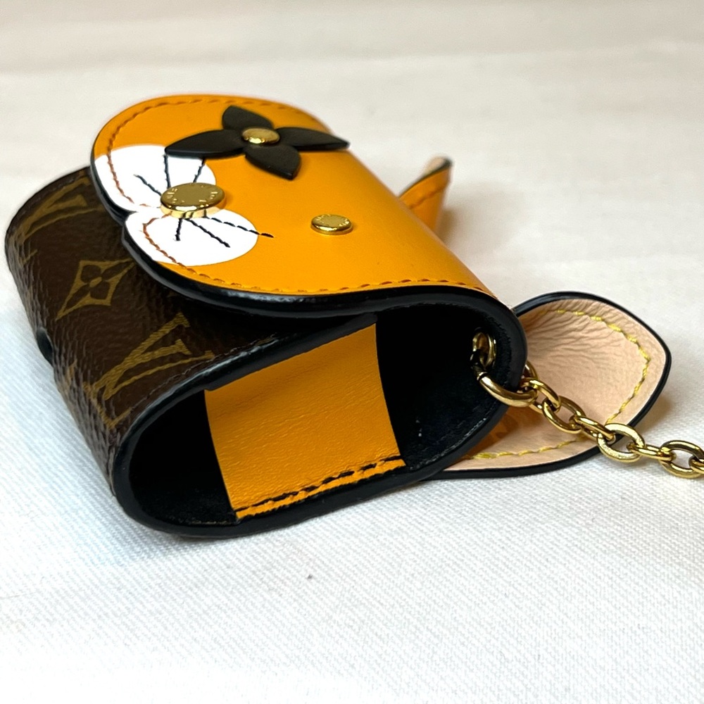 Louis Vuitton Monogram Orange and Black Cat EarPods Case - Picture 4 of 13